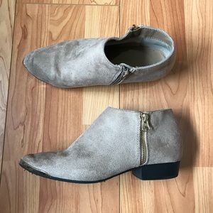 Low Heel BEIGE Pointed Toe Side Zipper Ankle Boots